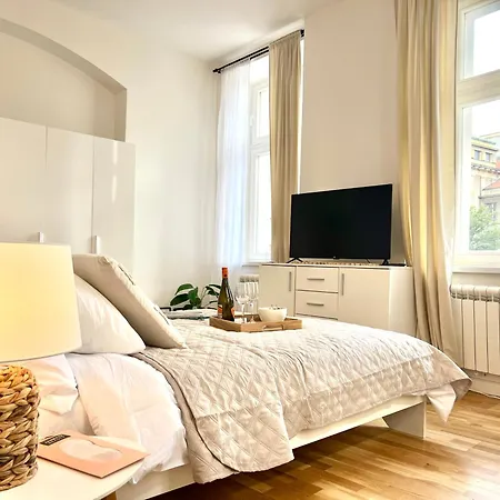 Treetess City Centre Prague Apartments Exterior photo