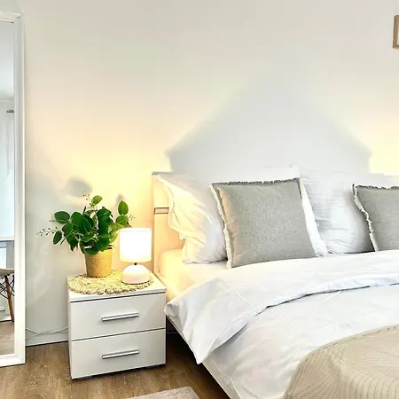 Treetess City Centre Prague Apartments Room photo
