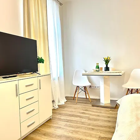 Treetess City Centre Prague Apartments Room photo