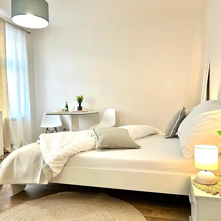 Treetess City Centre Prague Apartments Room photo